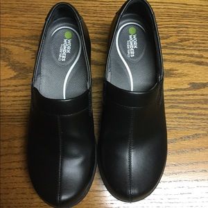 Work Wonders by dansko